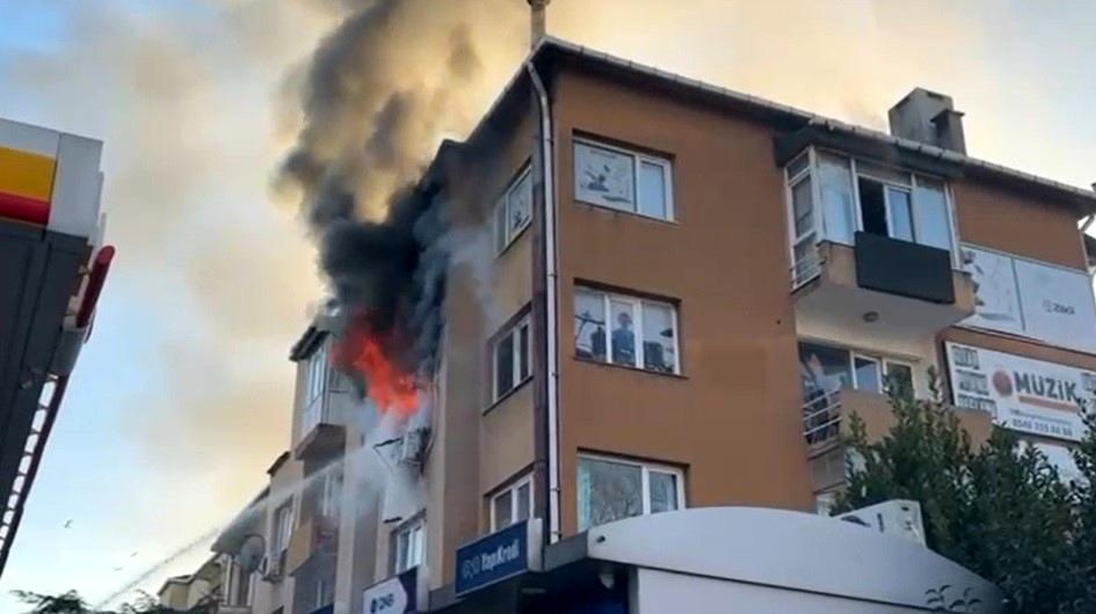 Kartal\'da Müzik Atölyesi Yangını