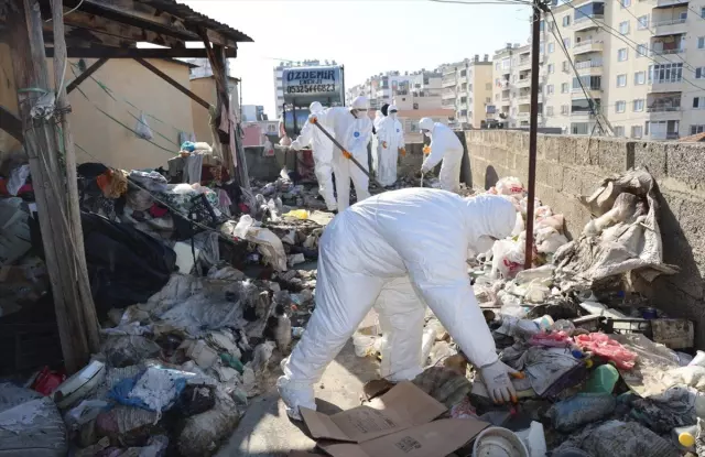 Mahalleli ihbar etti, ekipler neye uğradığını şaşırdı