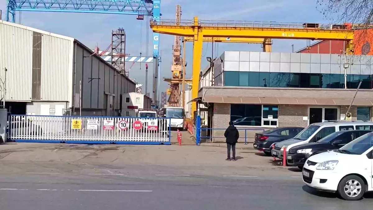 Tuzla Tersanesinde Gaz Patlaması: Bir İşçi Yaralandı