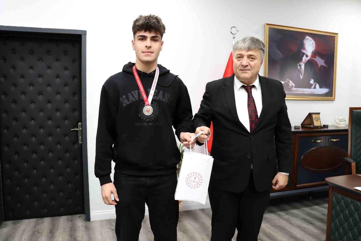 Arda Küçükkaya Türkiye İkincisi Oldu