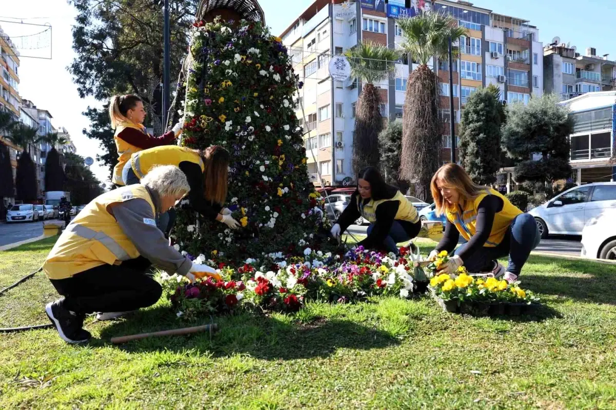 Aydın\'da Kadınların Emeği ile Şehir Güzelleşiyor