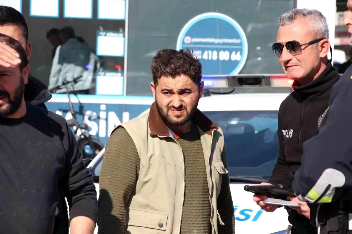 Akyazı\'da Trafik Denetimi: Başkasının Ehliyetiyle Sürücüye Ceza