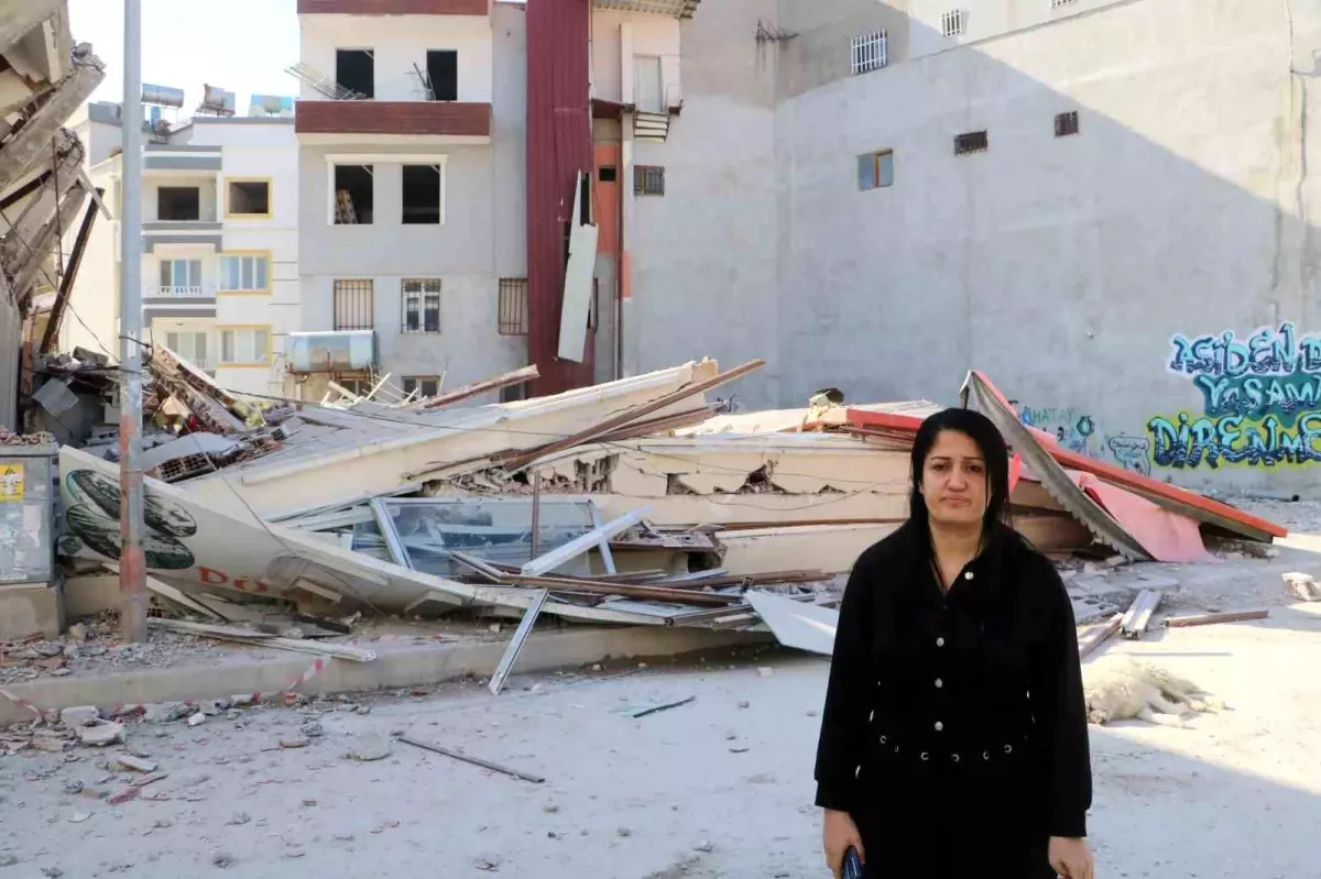 Deprem Yıkımında Dönerci Yerle Bir Oldu