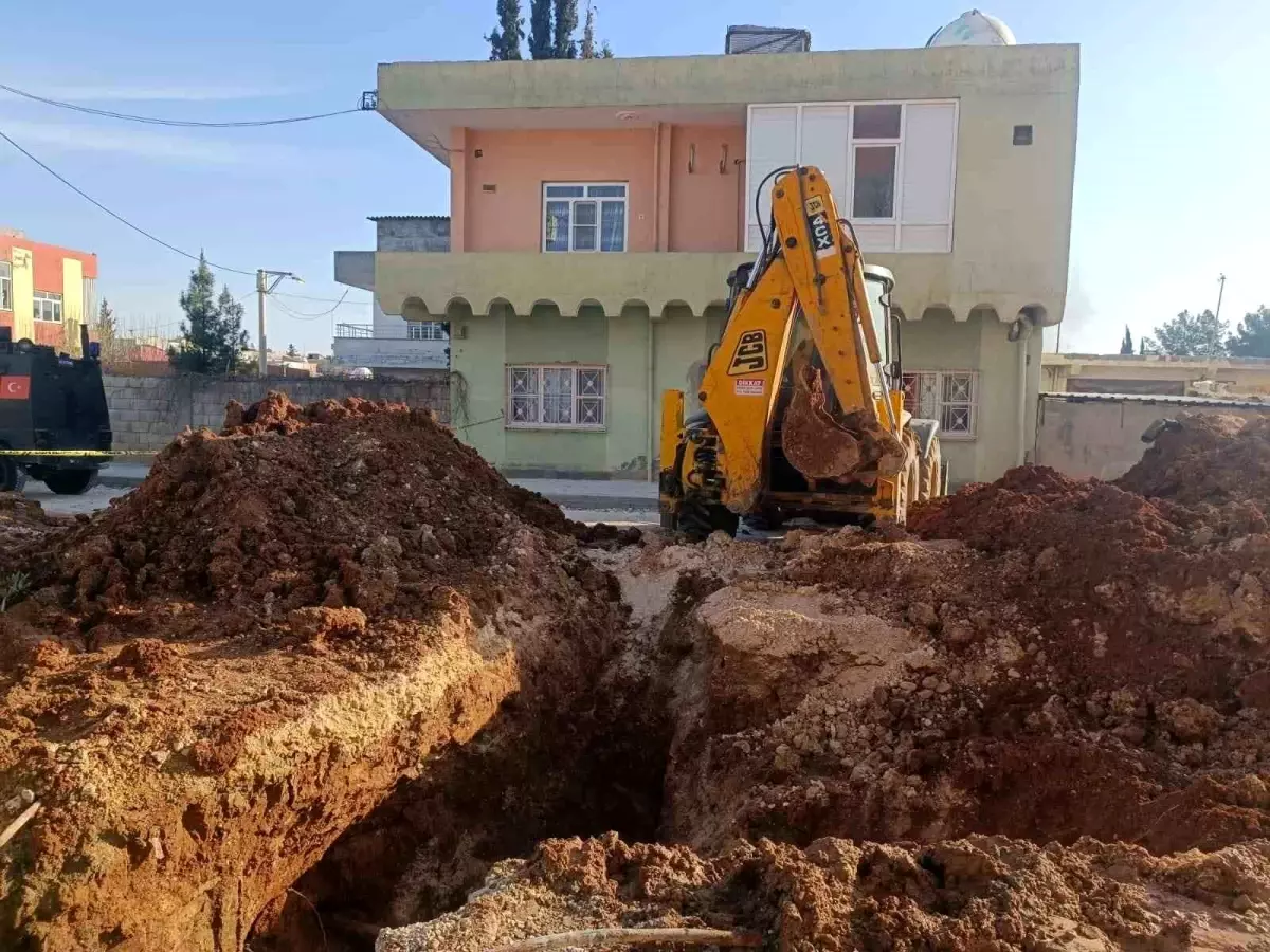 Kızıltepe\'de Toprak Kayması: Bir Tesisatçı Hayatını Kaybetti