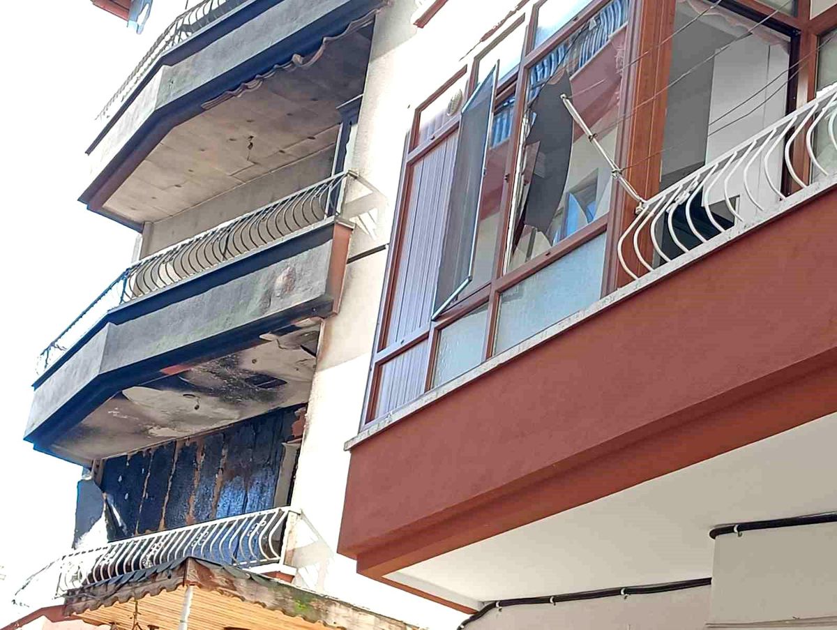 Ankara\'da Mutfak Tüpü Patladı, Ev Kullanılamaz Hale Geldi