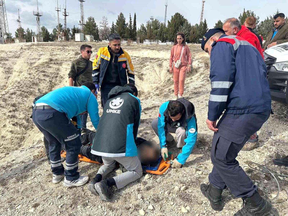 Paraşüt Kazasında Üroloji Uzmanı Hayatını Kaybetti