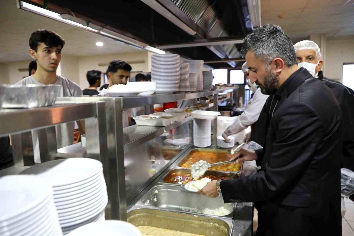Yıldız\'dan Öğrencilere İftar ve Destek Mesajı