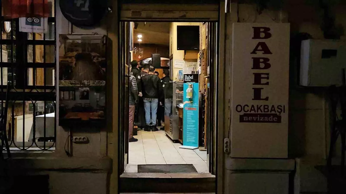 Beyoğlu\'nda Kabinsiz Asansöre Düşen Yurttaş Yaralandı