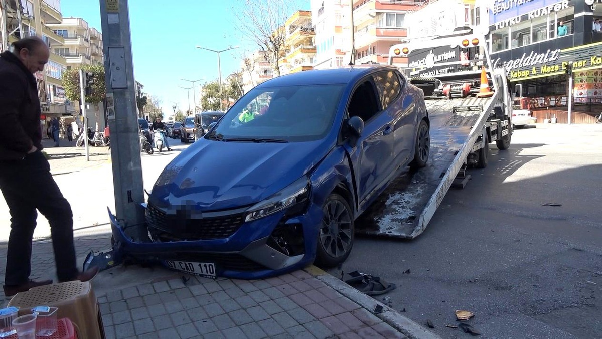 Alanya\'da Trafik Kazası: Yaralı Yok