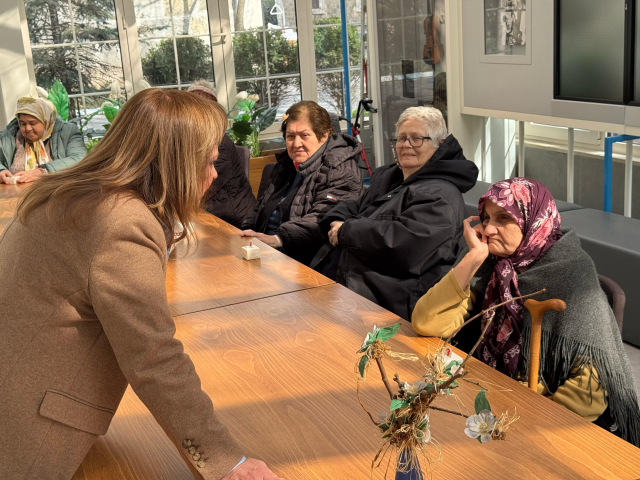 Kadınlar Günü'nde Darülaceze'ye anlamlı ziyaret