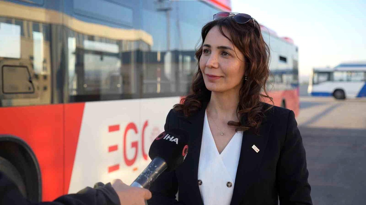 Kadın Şoför Semra Kılınç, Toplumda Kadınların Gücünü Gösteriyor