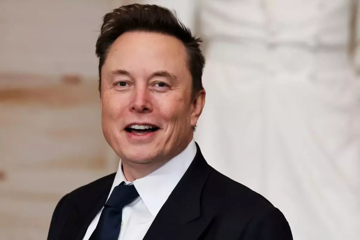 Elon Musk\'tan Polonya Dışişleri Bakanı Sikorski\'ye: Sessiz ol küçük adam