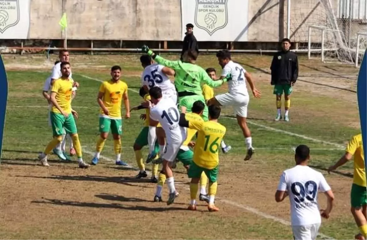 Alaçatıspor, Gümüldürspor\'a 1-0 Yenildi