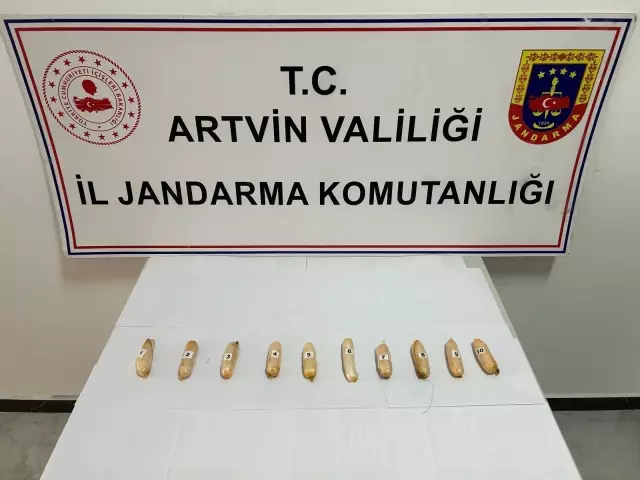 İranlı şüphelinin bağırsaklarından 350 gram uyuşturucu çıktı