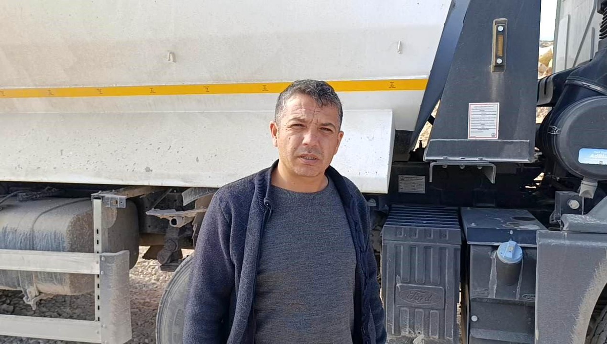 Şanlıurfa\'da Uykulu Sürücüye Korna İle Uyarı