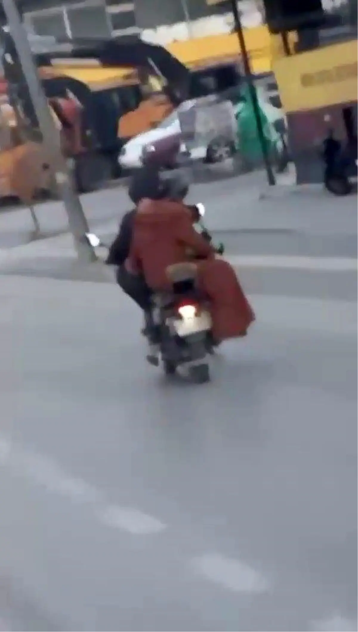 Bursa\'da Tehlikeli Motosiklet Yolculuğu