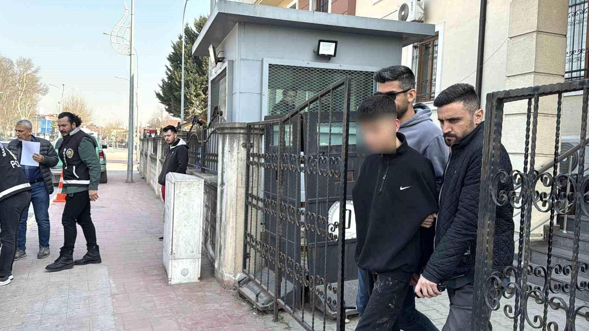 Silahlı Kavga: 16 Yaşındaki Çocuk ve Babası Adliyede