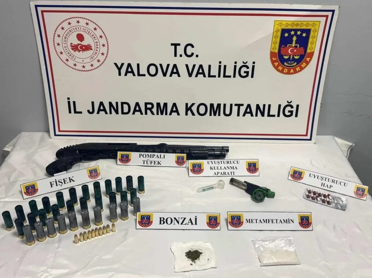 Yalova\'da Uyuşturucu ve Silah Ele Geçirildi