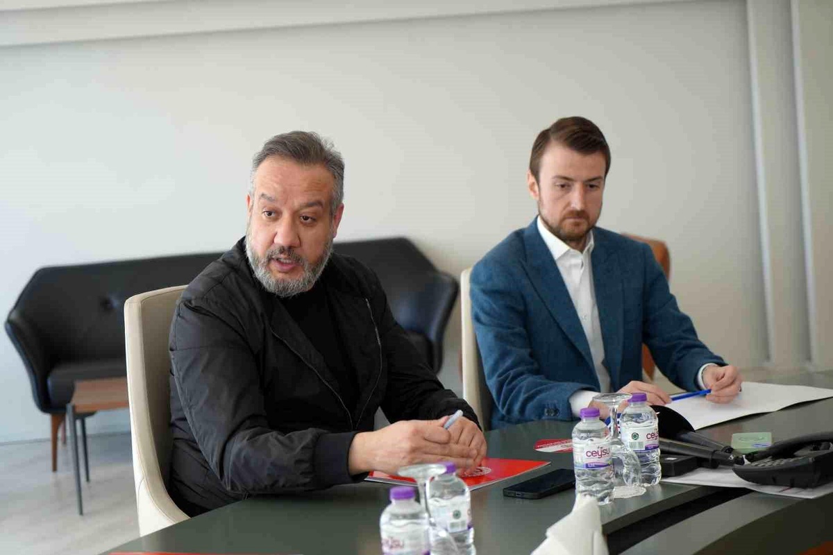 Antalyaspor Başkanı: \'Galatasaray\'a karşı puan almak istiyoruz\'