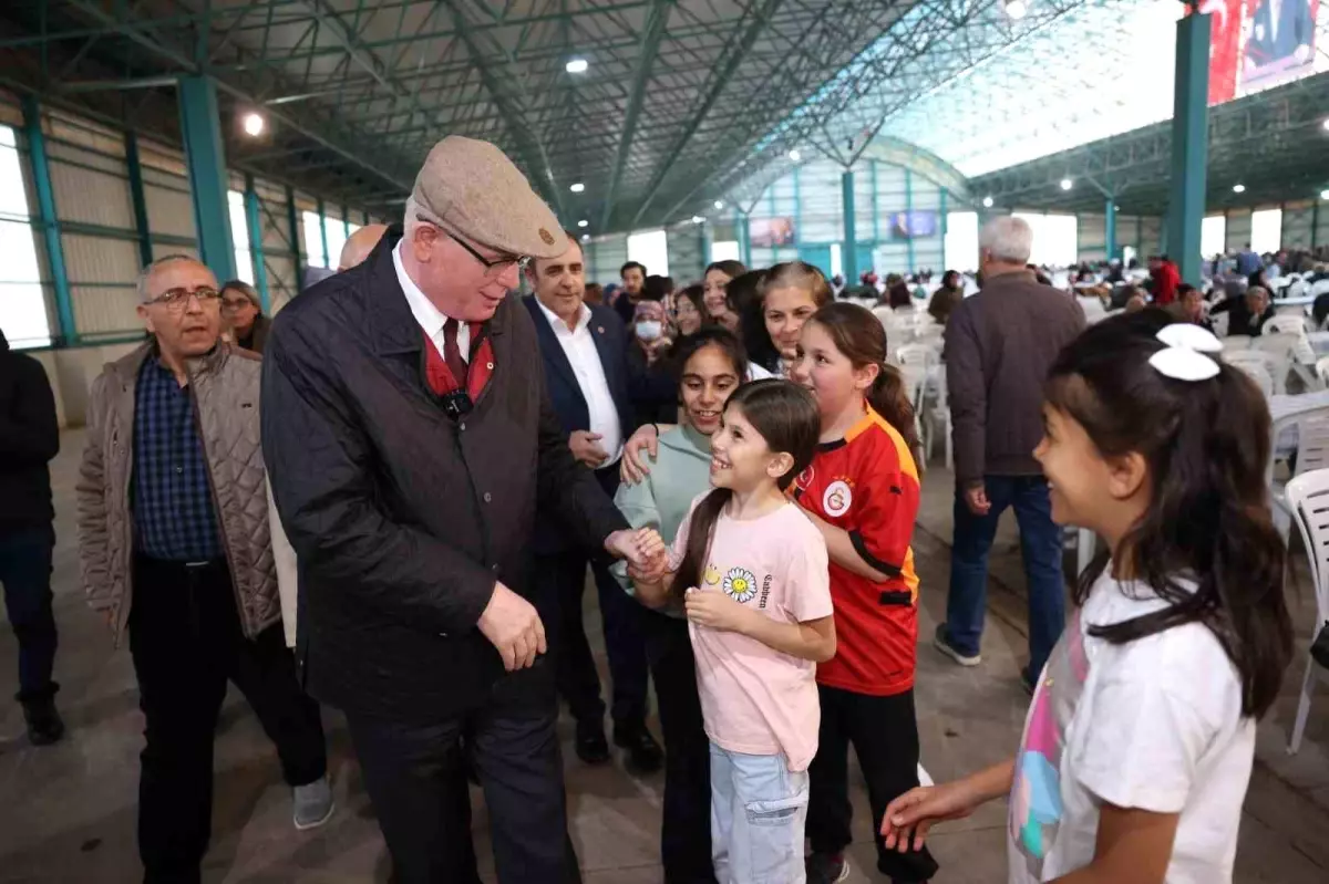 Odunpazarı\'nda 75\'inci Yıl Mahallesi\'nde Büyük İftar Organizasyonu