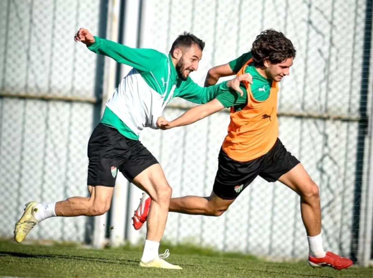 Bursaspor Kuşadasıspor Maçı Hazırlıklarına Başladı