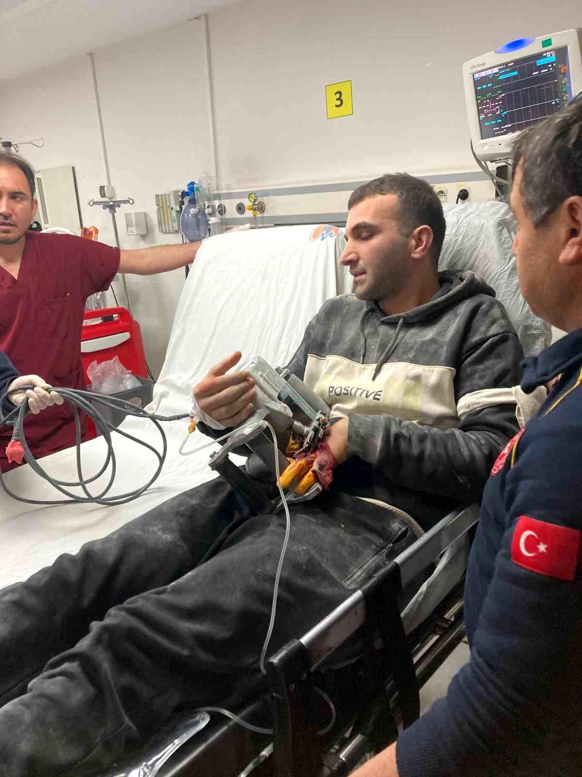 Mersin\'de İnşaat İşçisi Kaza Geçirdi