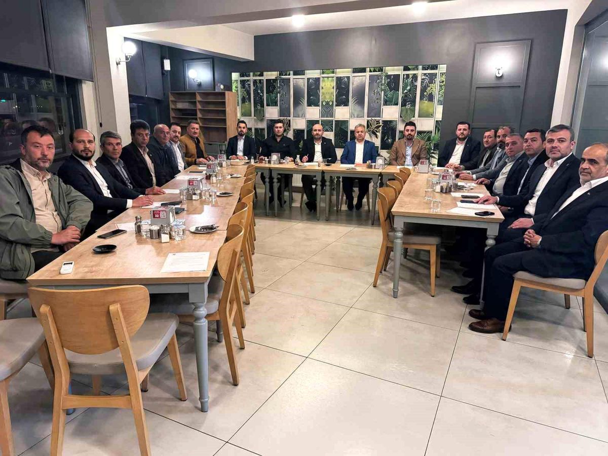 AK Parti Eskişehir\'de Değerlendirme Toplantısı