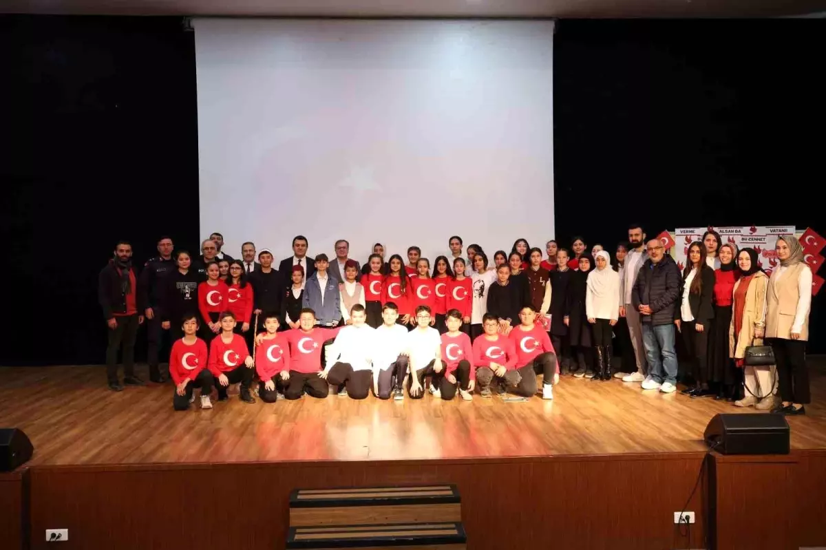 Başkan Özdoğan: "İstiklal Marşımız milletimizin hürriyet meşalesidir"