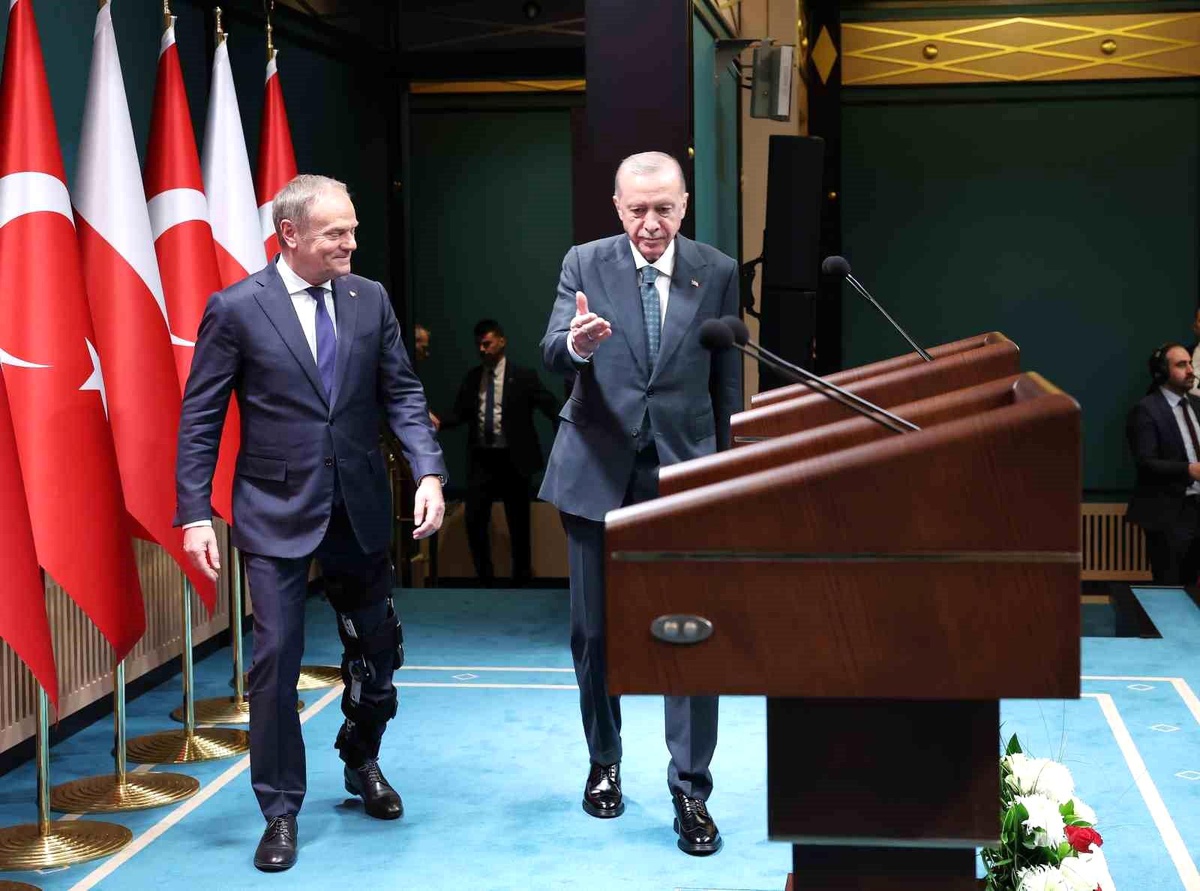 Cumhurbaşkanı Erdoğan: "AB, güç ve irtifa kaybının önüne geçmek istiyorsa bunu Türkiye\'nin tam üyeliğiyle başarabilir"