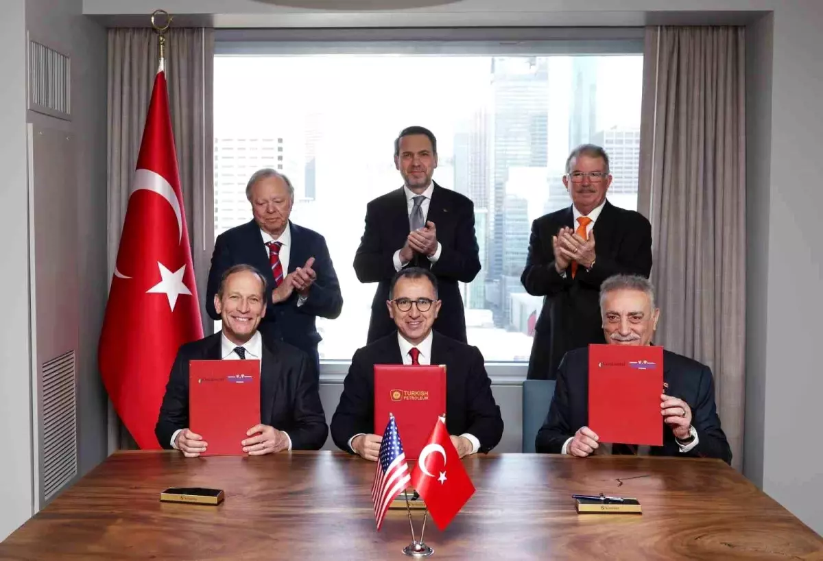 Bakan Bayraktar, CERAWeek 2025\'te Anlaşma İmzaladı