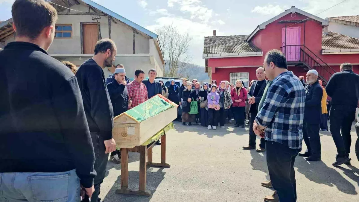 Gülnur Akalın, Zonguldak\'ta Toprağa Verildi