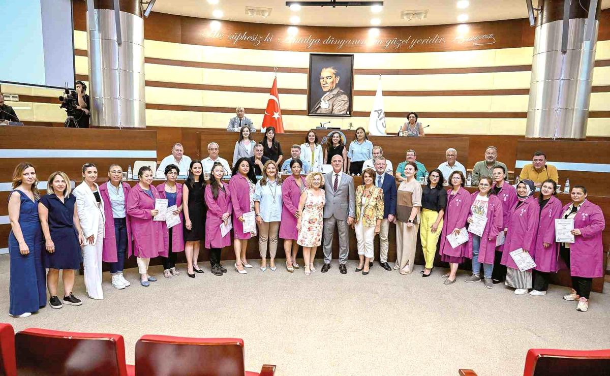 Sanayide Kadın Eli Projesi Ödüllendirildi
