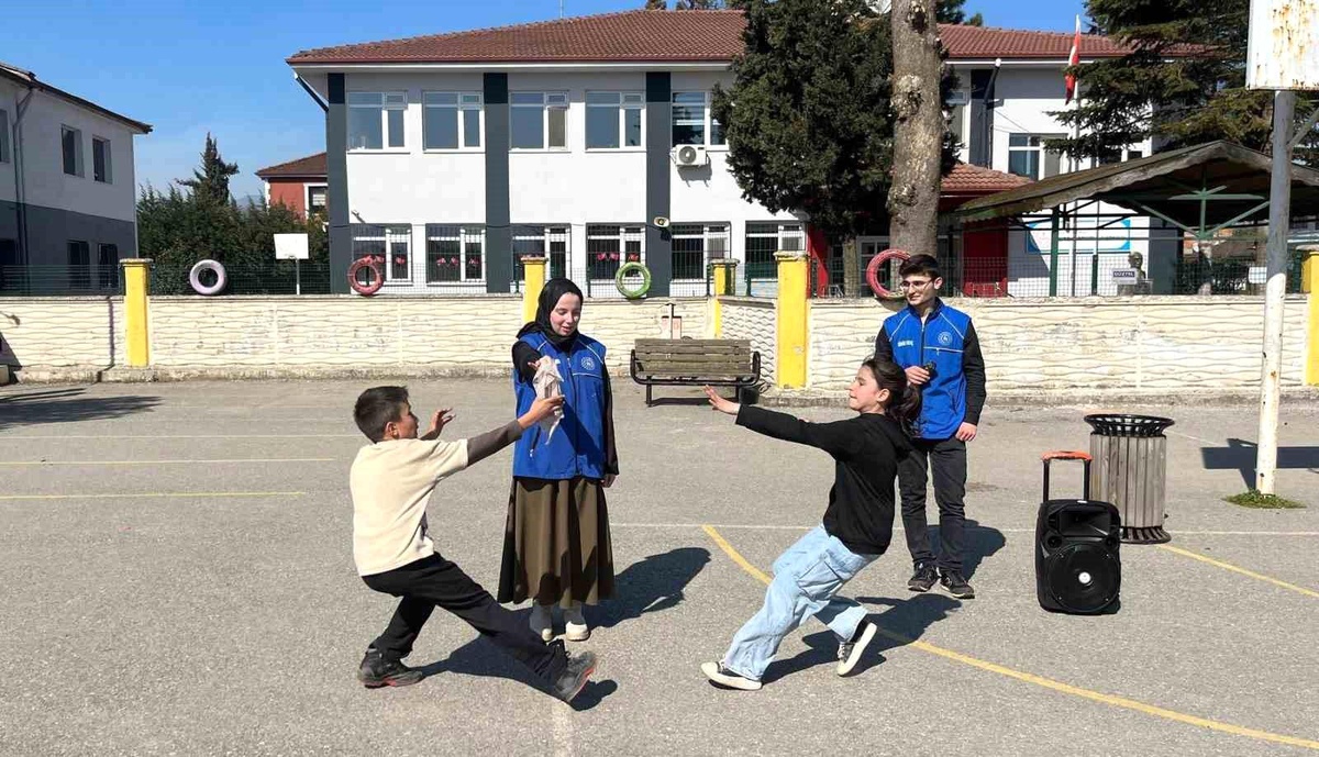 Sokak Oyunları Yeniden Canlanıyor
