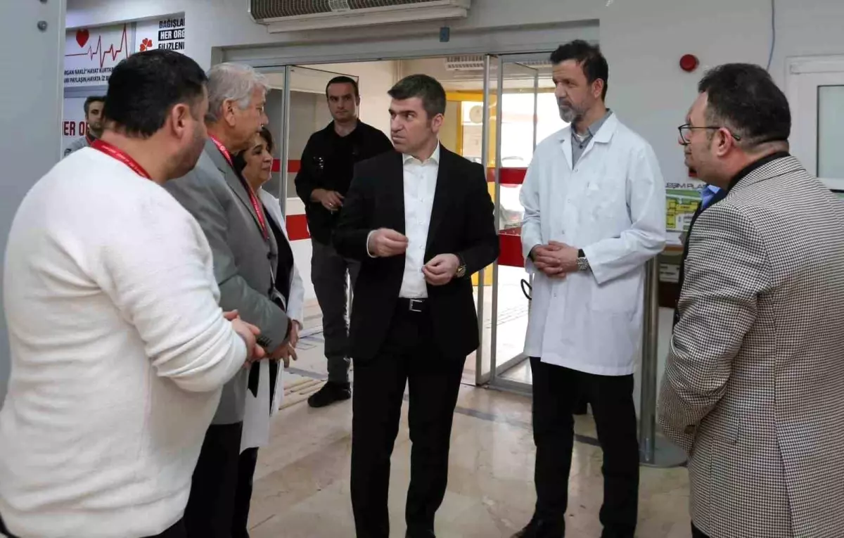 Vali Bakan Hastanede İncelemede Bulundu
