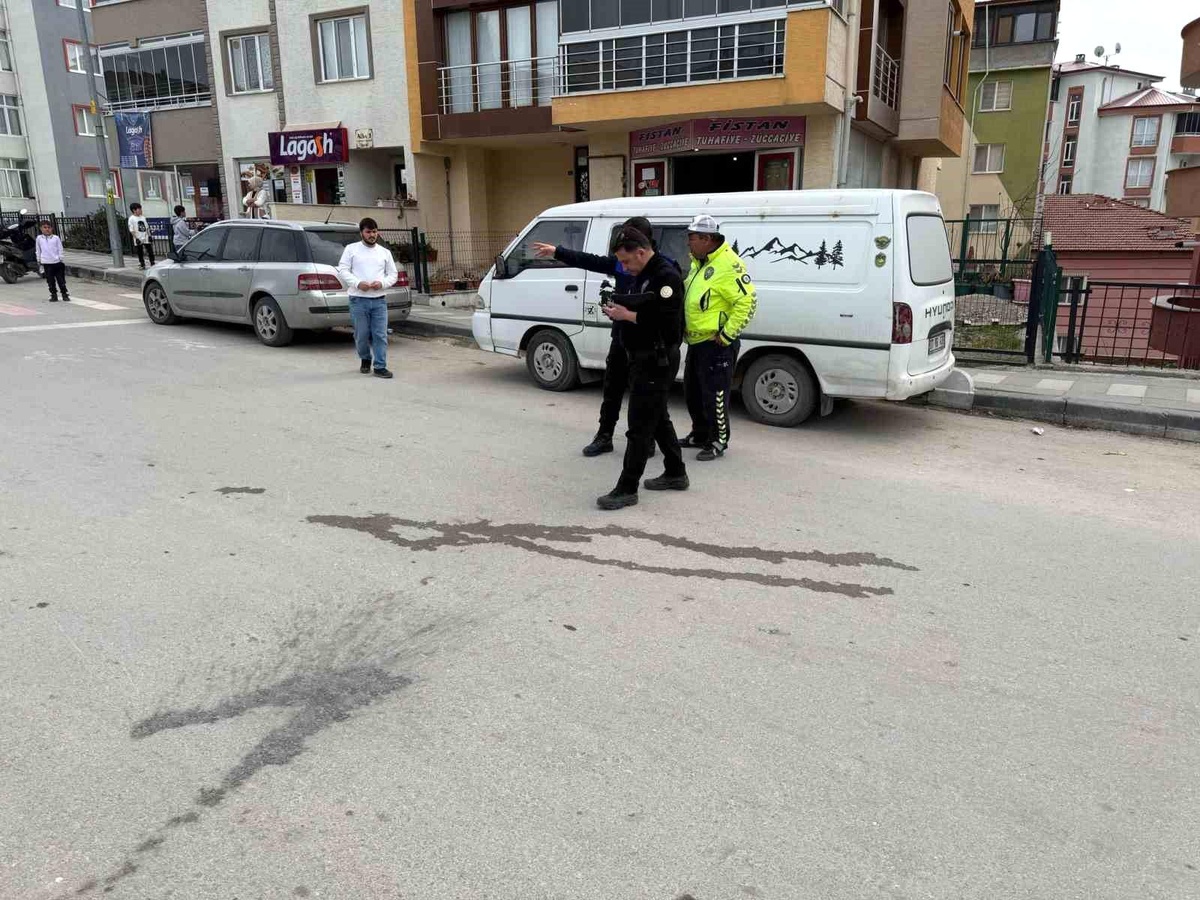 Bilecik\'te Otomobilin Çarptığı Öğrenci Yaralandı