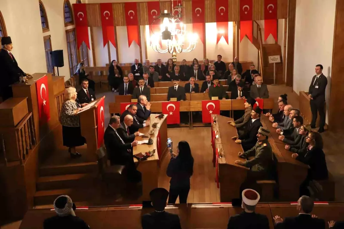 İstiklal Marşı\'nın 104\'üncü yıl dönümünde özel meclis toplantısı