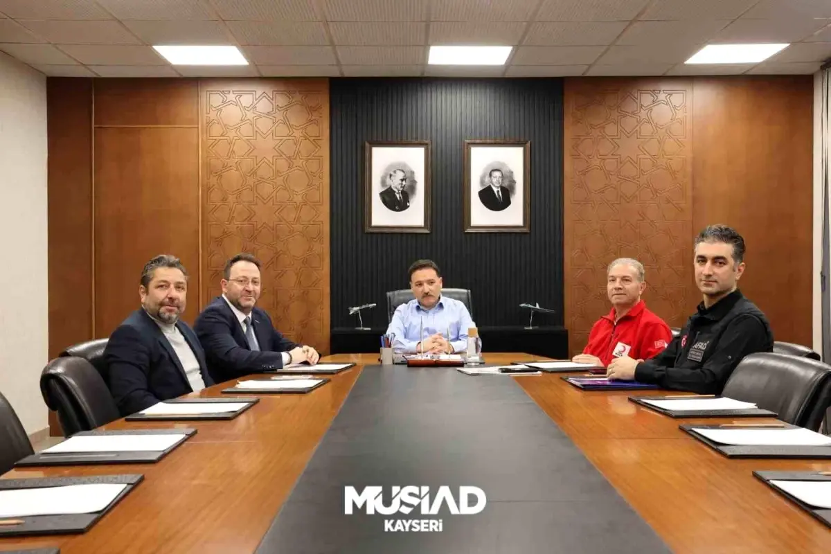 MÜSİAD ve Kızılay\'dan İş Birliği Protokolü
