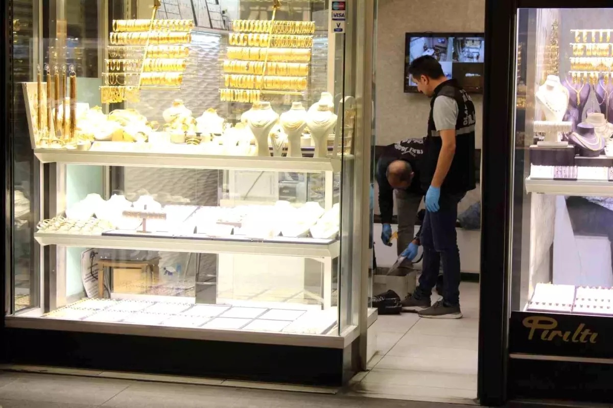 Kayseri\'de Kuyumcu Soyma Girişimi