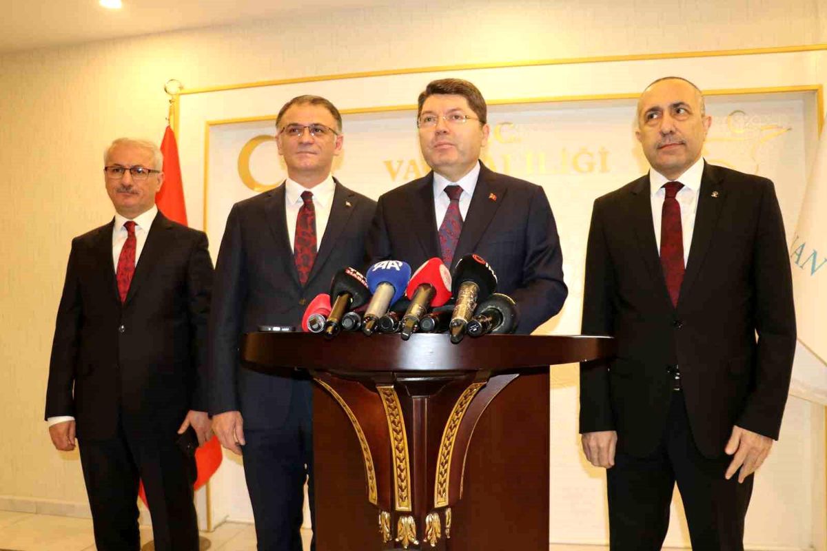 Adalet Bakanı Tunç: "Terörsüz Türkiye\'nin şafağındayız, eşiğindeyiz"