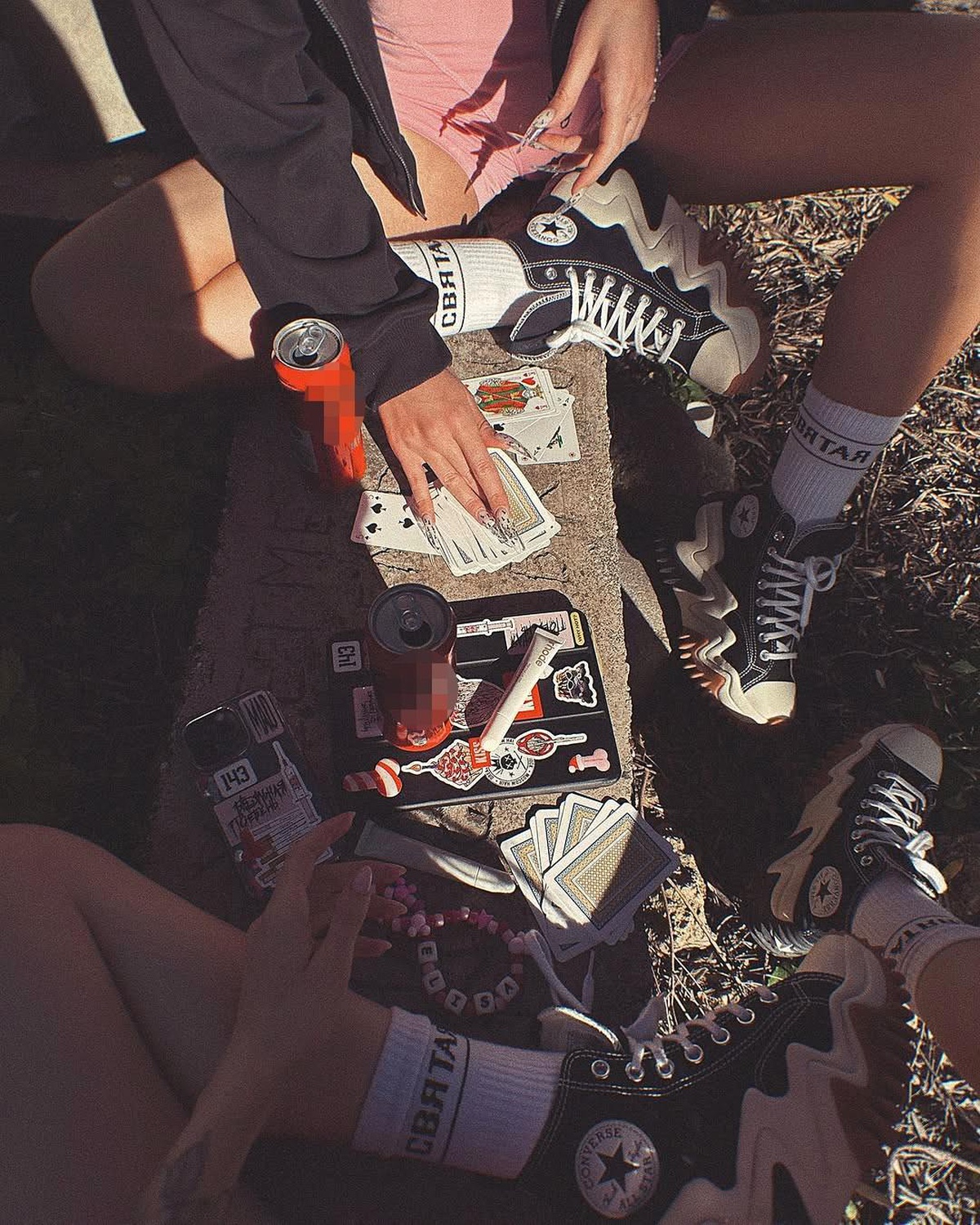Mezarlıkta Skandal Paylaşım