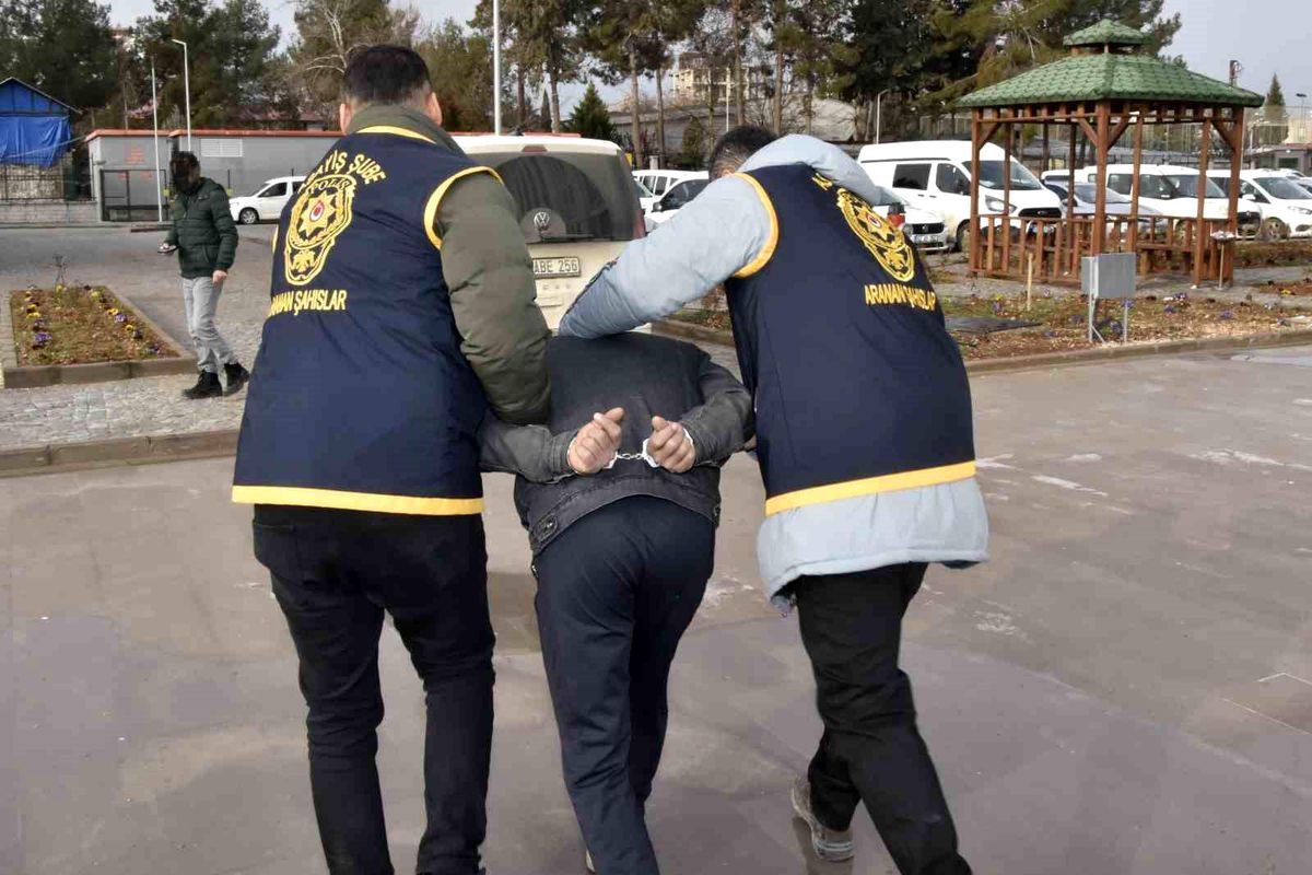 Adıyaman\'da Aranan 17 Şahıs Yakalandı