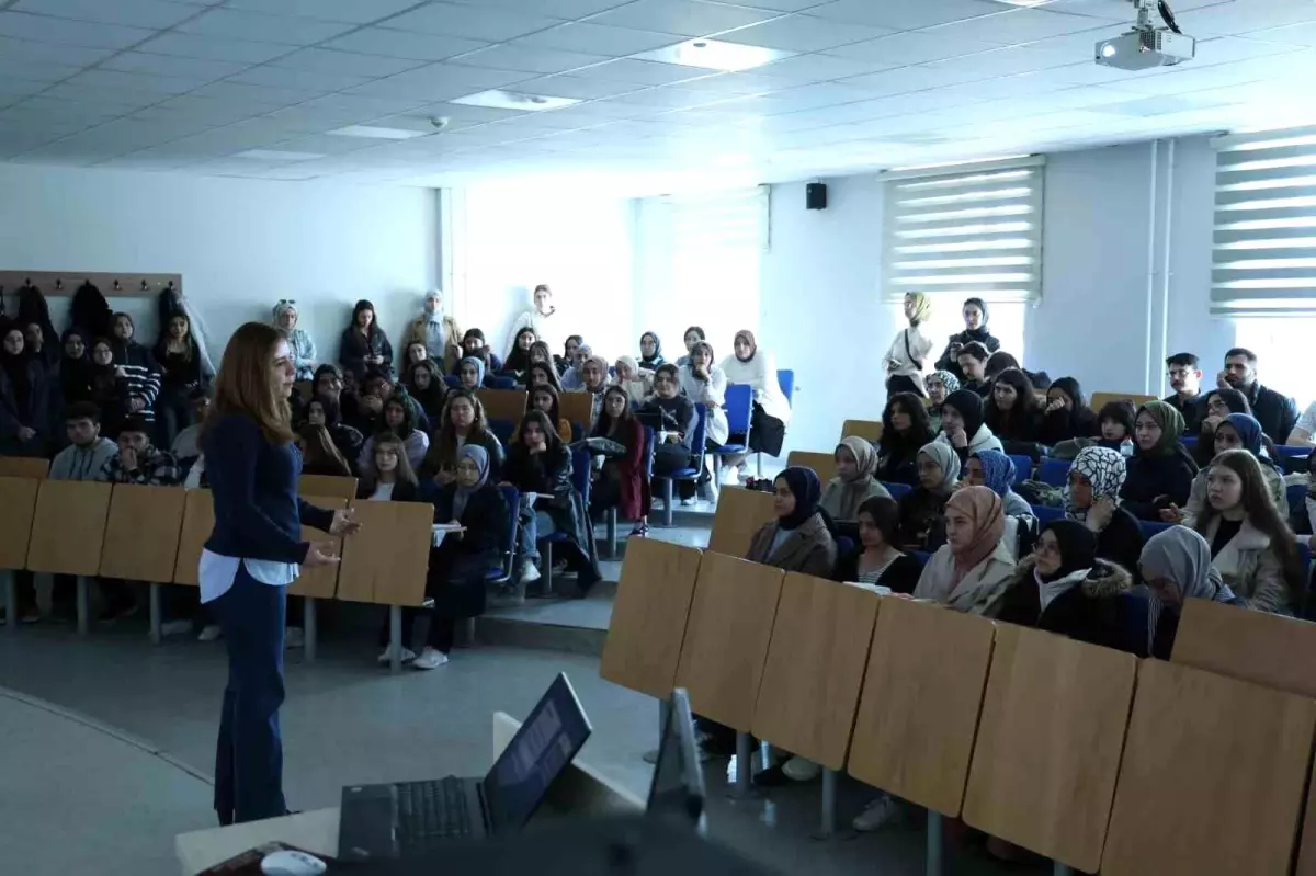 Kariyerime Nasıl Hazırlanırım? Etkinliği Yoğun İlgi Gördü