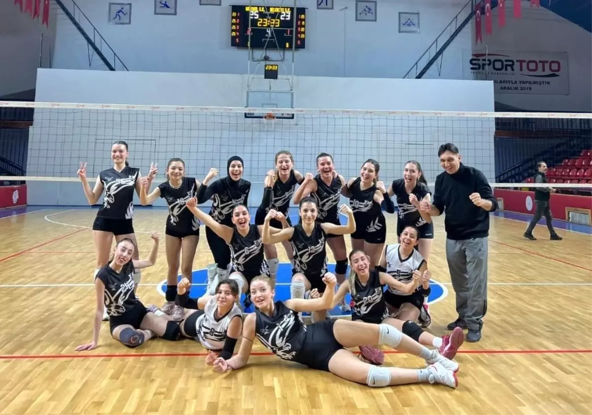 Moymul Spor Voleybol Takımı 2. Lige Yükselme Gruplarına Katılmayı Başardı