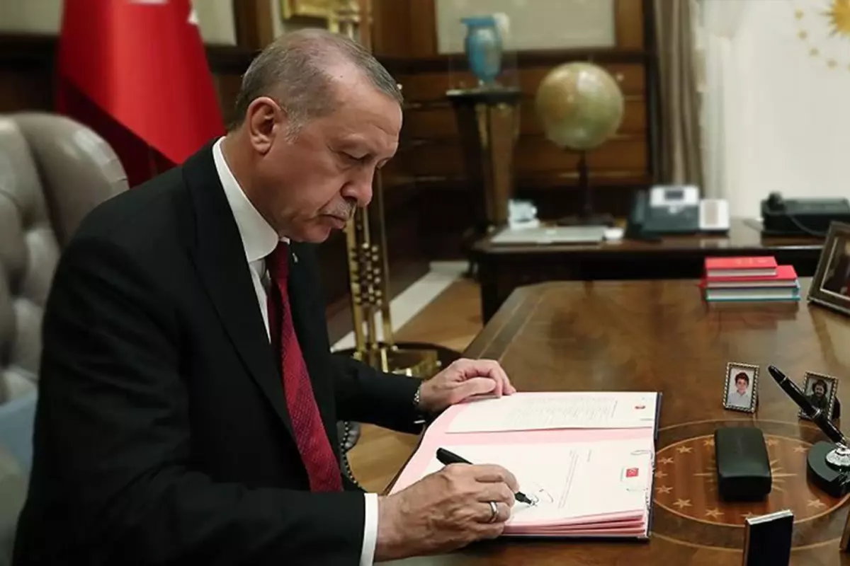 Erdoğan\'ın İmzasıyla Yeni Atama Kararları Resmi Gazete\'de Yayımlandı