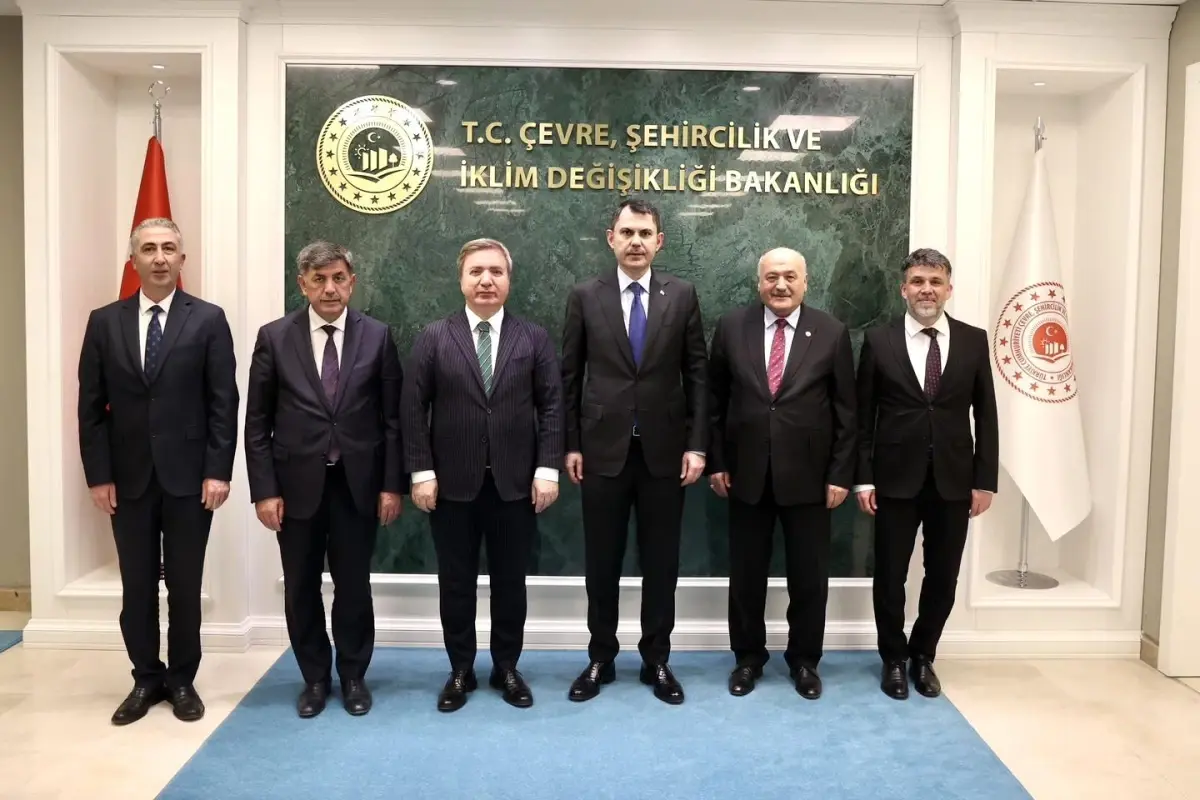 Erzincan Heyeti, Bakan Kurum ile Projeleri Görüştü