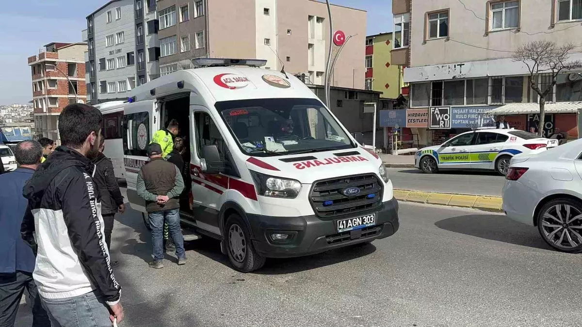Darıca\'da Motosiklet Yaya Kadına Çarptı