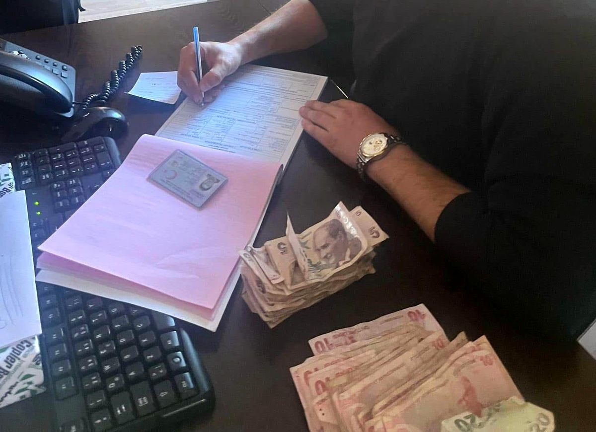 Serik\'te Dilencilere Operasyon: 19 Bin Lira Ele Geçirildi