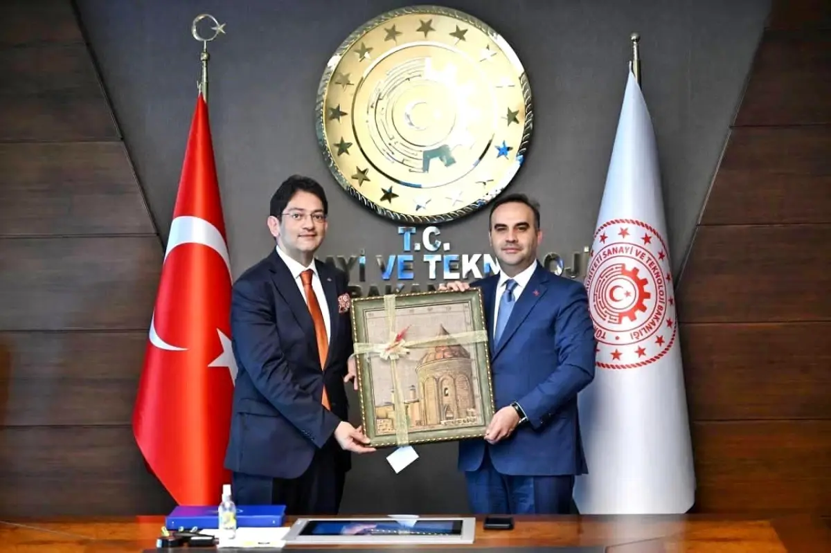 ETB\'den Bakan Kacır\'a Proje Ziyareti