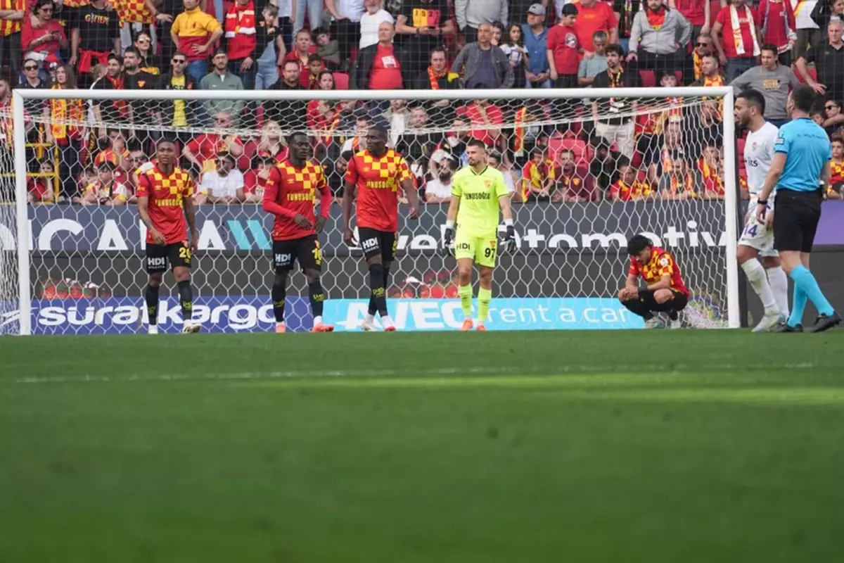 Ege ekibinde büyük çöküş! Göztepe ile Eyüpspor 1-1 berabere kaldı