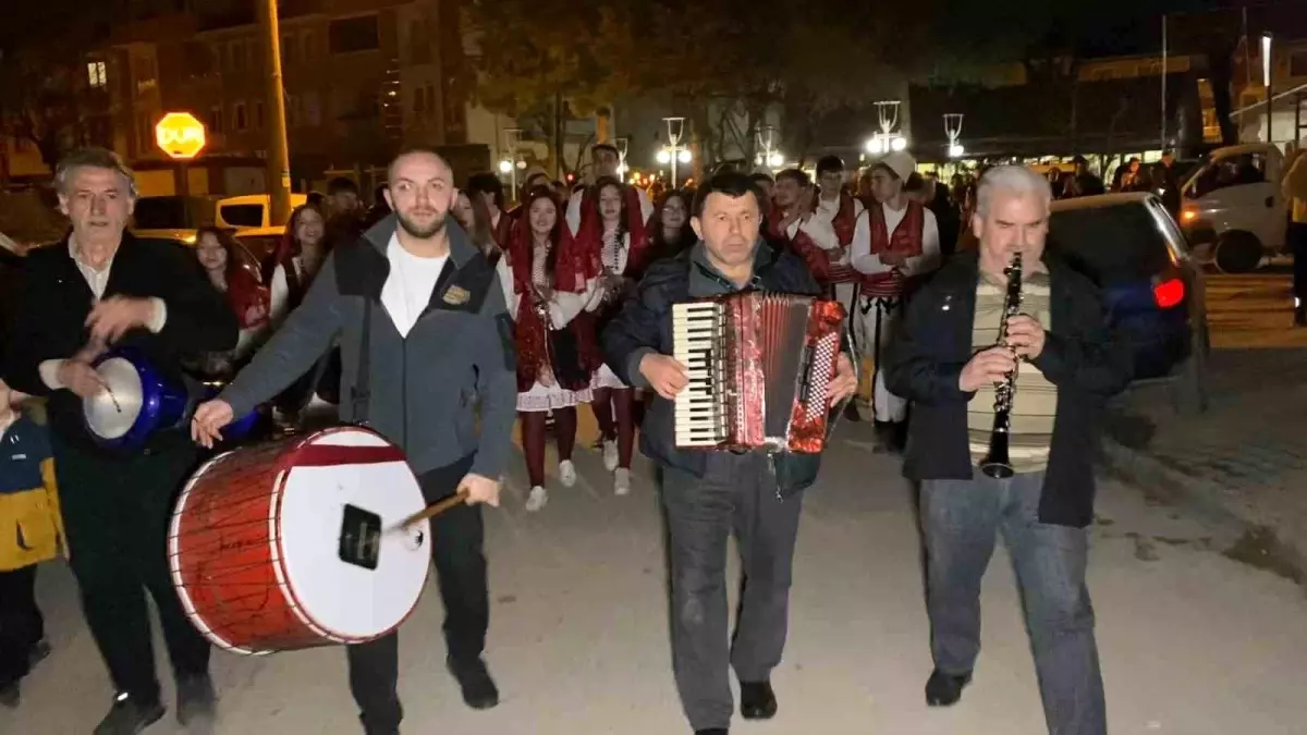 İnegöl\'de Rumeli Ezgileriyle Sahur